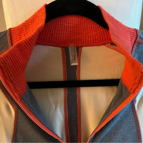 ❤️🔥NWOT Free People Movement “Undercover” 1/4 Zip Pullover, mock neck, Stretch - Picture 4 of 10